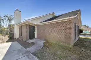 1005 Tj Ln, Summerville, SC 29483 - Photo 3