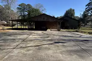 1002 Poplar St, Walterboro, SC 29488 - Photo 5