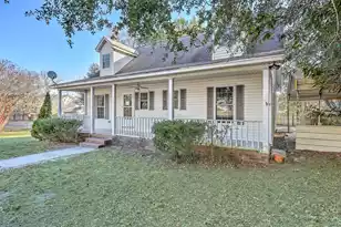 131 Cove Dr S, West Columbia, SC 29170 - Photo 3