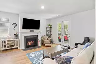 3830 Sawmill Ct, Mount Pleasant, SC 29429 - Photo 11