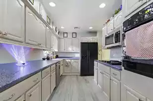 4721 Constellation Dr S, North Charleston, SC 29418 - Photo 9