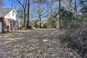 2062 Lake Ave, Charleston, SC 29414 - Photo 11