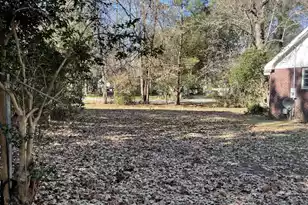 2062 Lake Ave, Charleston, SC 29414 - Photo 13