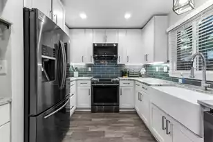 1121 Yorktown Ct, Mount Pleasant, SC 29464 - Photo 9