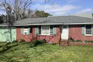 1602 Rifle Range Rd, Mount Pleasant, SC 29464 - Photo 1