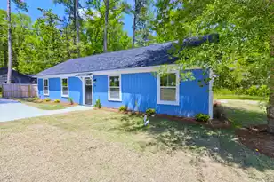 207 Woodlawn St, Walterboro, SC 29488 - Photo 3