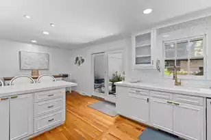 146 Broad St, Charleston, SC 29401 - Photo 13