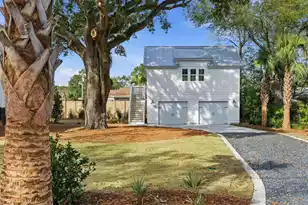 832 McCants Dr, Mount Pleasant, SC 29464 - Photo 51