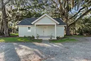 2021 Lafayette St, Beaufort, SC 29902 - Photo 5