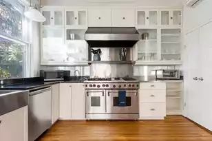 9 Colonial St, Charleston, SC 29401 - Photo 15