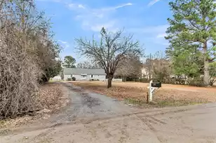 1677 Clearview Dr, Manning, SC 29102 - Photo 3