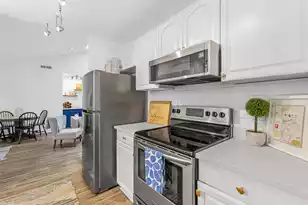 1115 Honeysuckle Ct, Mount Pleasant, SC 29464 - Photo 13