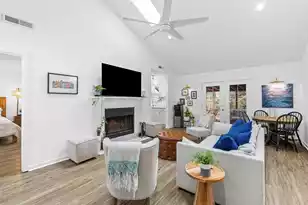 1115 Honeysuckle Ct, Mount Pleasant, SC 29464 - Photo 3