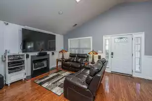 9020 Greenbriar Dr, Summerville, SC 29485 - Photo 3