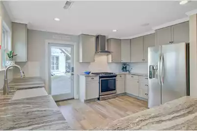 8 Vincent Drive, Mount Pleasant, SC 29464 - Photo 23