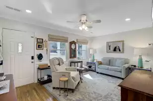 8 Vincent Dr, Mount Pleasant, SC 29464 - Photo 7