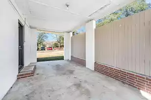 1010 Holcombe Rd, Hanahan, SC 29410 - Photo 17