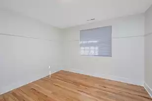 1010 Holcombe Rd, Hanahan, SC 29410 - Photo 9