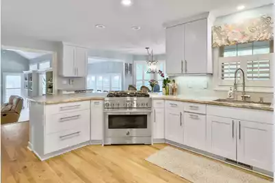 102 Castle Harbor Drive, Summerville, SC 29483 - Photo 9