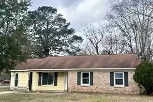 7601 Ireland Dr, North Charleston, SC 29420 - Photo 1