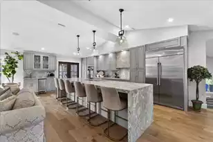 517 Pelzer Dr, Mount Pleasant, SC 29464 - Photo 9