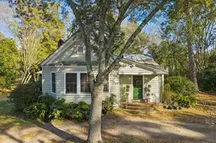 207 Carolina Ave W, Summerville, SC 29483 - Photo 3