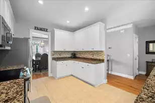 217 Carolinian Dr, Summerville, SC 29485 - Photo 11