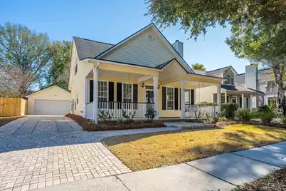 2453 Fulford Court, Mount Pleasant, SC 29466 - Photo 3