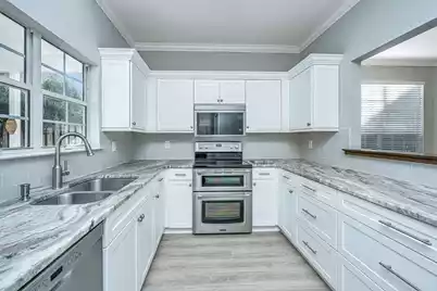 2453 Fulford Court, Mount Pleasant, SC 29466 - Photo 15