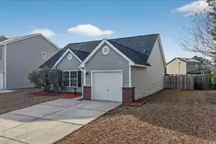 211 Avonshire Dr, Summerville, SC 29483 - Photo 1