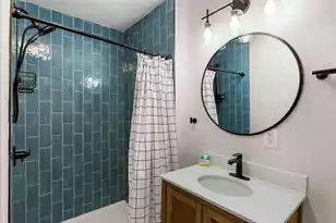 22 Bee St, Charleston, SC 29403 - Photo 11