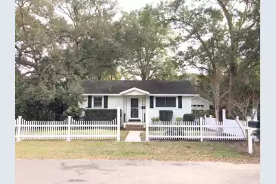 717 Azalea Street, Mount Pleasant, SC 29464 - Photo 1