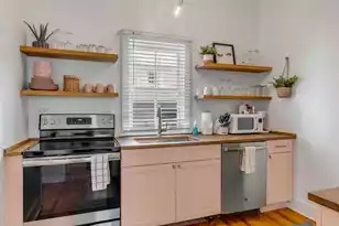 140 Spring St, Charleston, SC 29403 - Photo 3