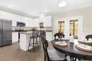 1683 Camfield Ln, Mount Pleasant, SC 29466 - Photo 9