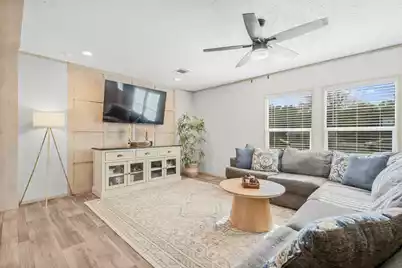 116 Church Street E, Bonneau, SC 29431 - Photo 5