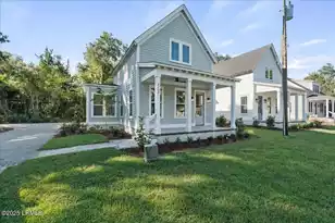 2202 National St, Beaufort, SC 29902 - Photo 3