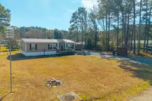 627 Lakeside Dr, Moncks Corner, SC 29461 - Photo 3
