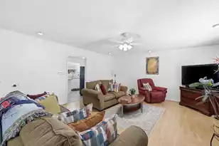 102 Wiley St, Walterboro, SC 29488 - Photo 5