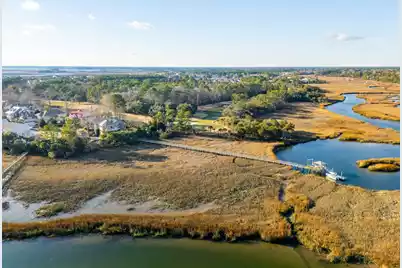 2834 Parkers Landing Road, Mount Pleasant, SC 29466 - Photo 5