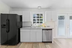 608 3rd North Street E, Summerville, SC 29485 - Photo 9