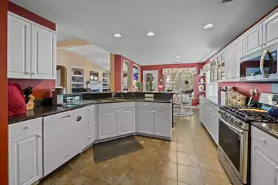 600 Pointe Of Oaks Road, Summerville, SC 29485 - Photo 11