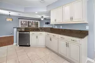 2079 Emerald Terrace, Mount Pleasant, SC 29464 - Photo 13