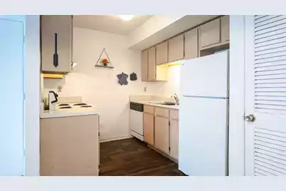 2494 Etiwan Avenue #9D, Charleston, SC 29414 - Photo 7