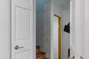 1031 Lakeview Dr, Mount Pleasant, SC 29464 - Photo 21