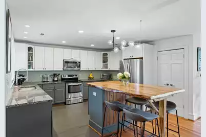 1031 Lakeview Drive, Mount Pleasant, SC 29464 - Photo 11