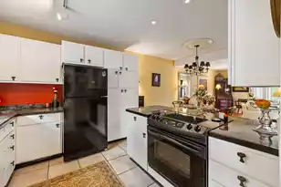 163 Heritage Cir, Mount Pleasant, SC 29464 - Photo 17