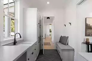 839 McCants Dr, Mount Pleasant, SC 29464 - Photo 11