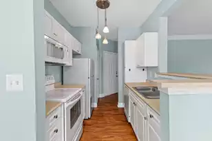 2322 Chatelain Way, Mount Pleasant, SC 29464 - Photo 13