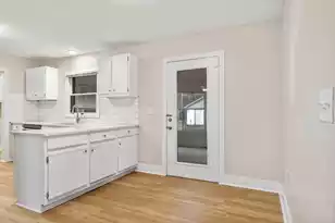 298 Summerset Ln, Summerville, SC 29483 - Photo 13