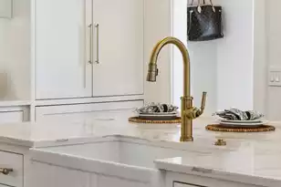 45 Eastlake Rd, Mount Pleasant, SC 29464 - Photo 9